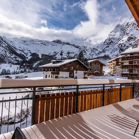 Berghof Penthouse Daire Saas Fee